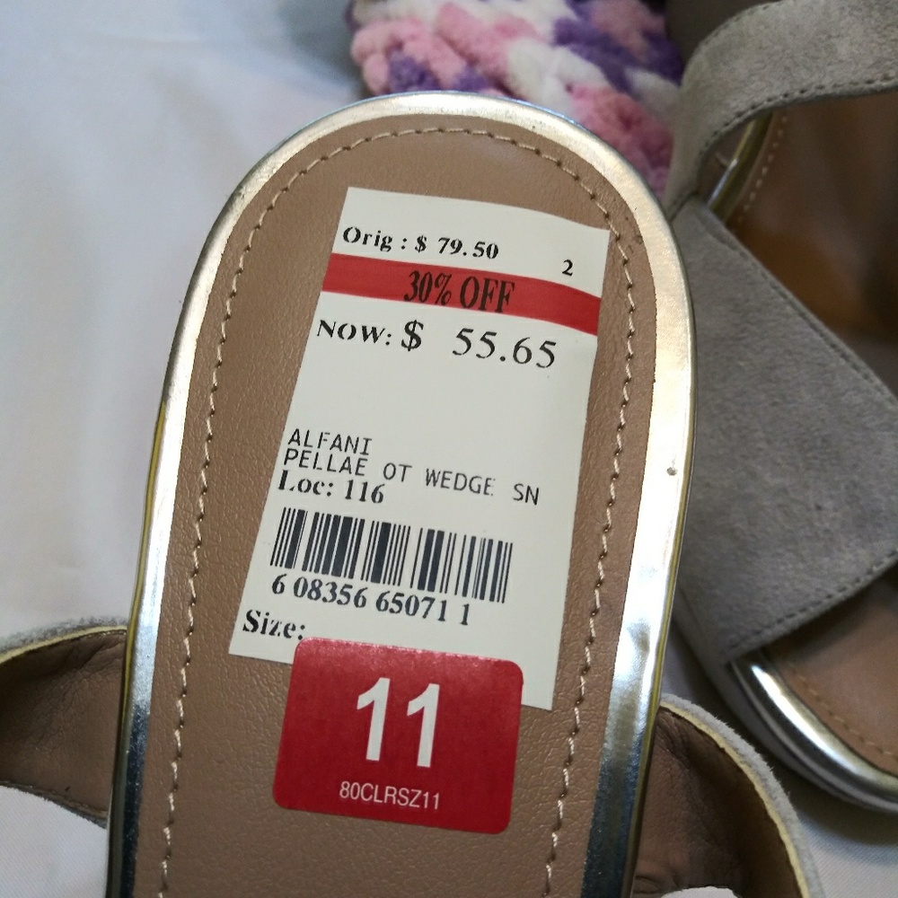 ALFANI " PELLAE" wedge sandals - Picture 5 of 5